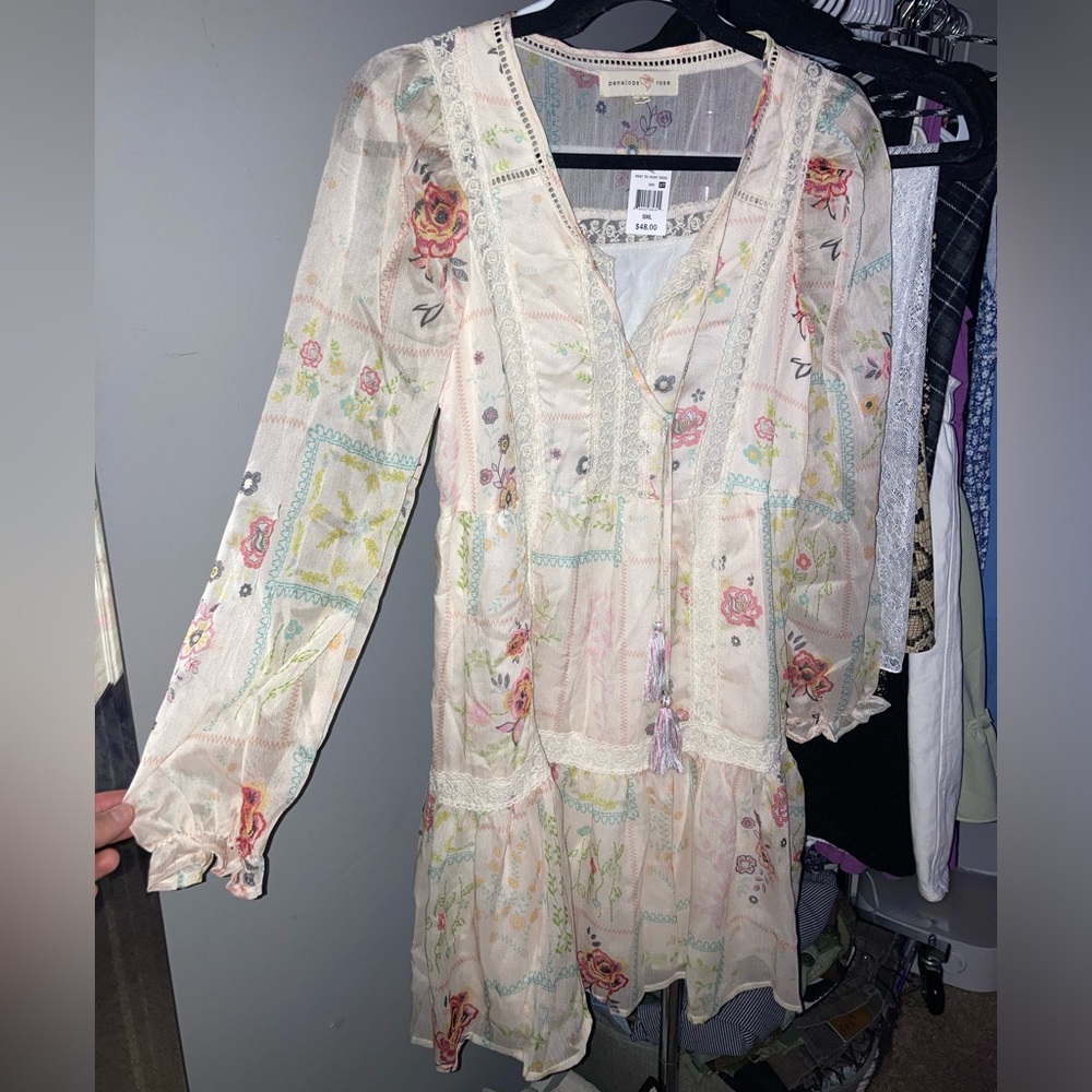 PENELOPE ROSE NWT BOUTIQUE FLORAL CREAM DRESS SMALL